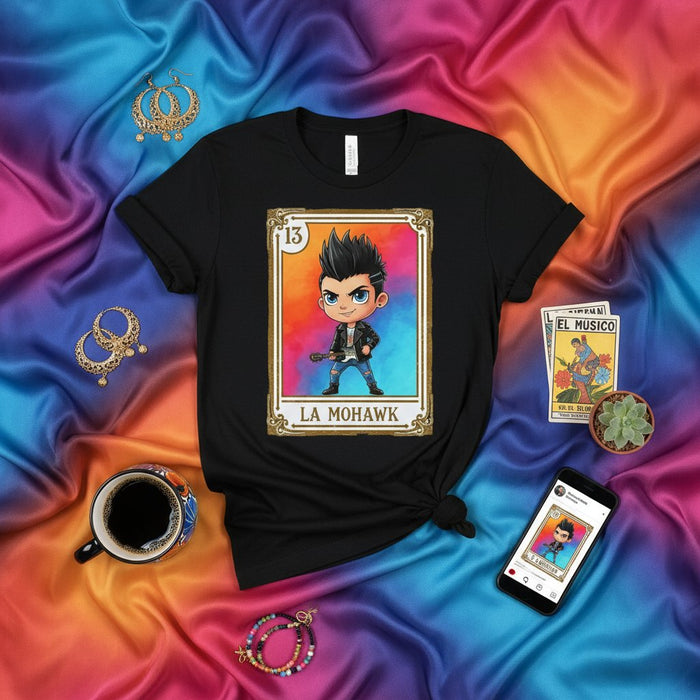 La t-shirt con grafica della carta Loteria LA MOHAWK Unisex, stile Rockabilly personaggio dei cartoni animati con chitarra, divertente maglietta artistica del gioco del Bingo messicano per uomini e donne, Numero 13, maglia nera, regalo novità unico