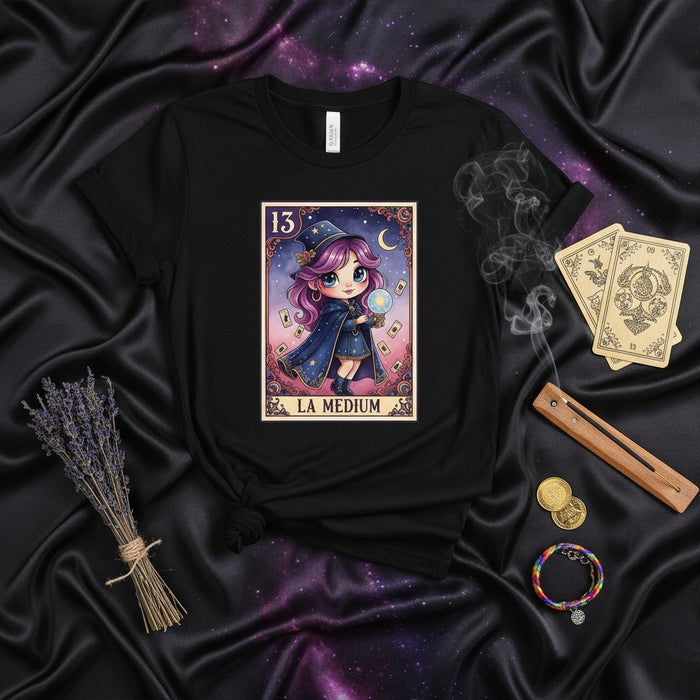 La MEDIUM Mística Chibi Bruja Tarot Camiseta, Linda La Loteria 13 Medium Gráfico, Adivina Magia Espiritual Oculta Regalo