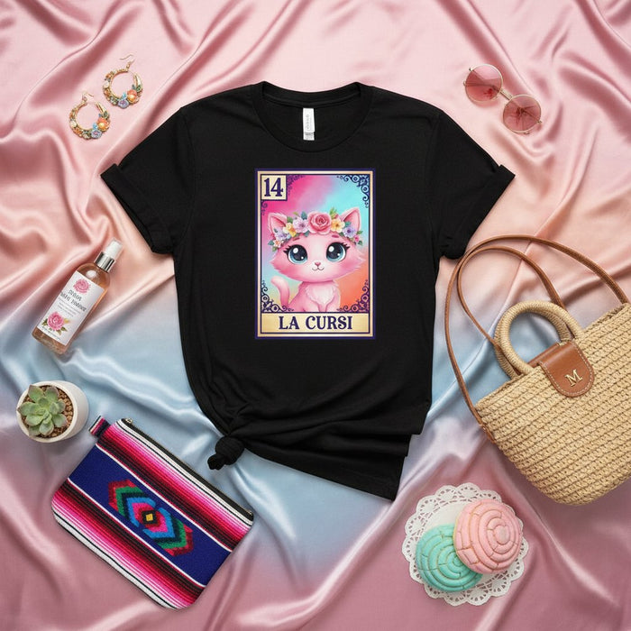 Tarjeta de Lotería LA CURSI Camiseta de Gato Gatito Lindo, Camiseta Gráfica de Gato Rosa Dulce de Bingo Mexicano, Camisa de Estilo Suave Unisex Regalo para Amantes de los Gatos y Fanáticos de la Estética Pastel