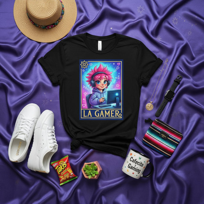 Carta de Lotería LA GAMER Camiseta: Chica Anime de Pelo Rosa Jugando Gráfico, Camiseta Negra Unisex, Regalo Único Estilo Bingo Mexicano para Jugadores