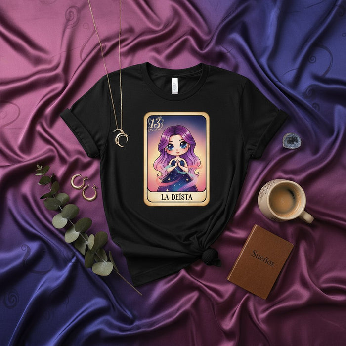 Camiseta Carta Lotería LA DEÍSTA, Diseño Chibi Kawaii de Diosa Adorable, Estética Pagana Mística, Regalo Camiseta Gráfica Unisex, Número 13