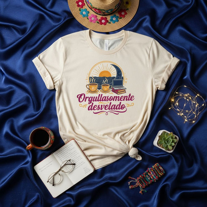 Orgullosamente Desvelado T-Shirt | Spanish Proudly Awake Night Owl Shirt | Cozy Book Lover, Coffee, Ocean Sunset Graphic Tee | Unisex Gift for Readers