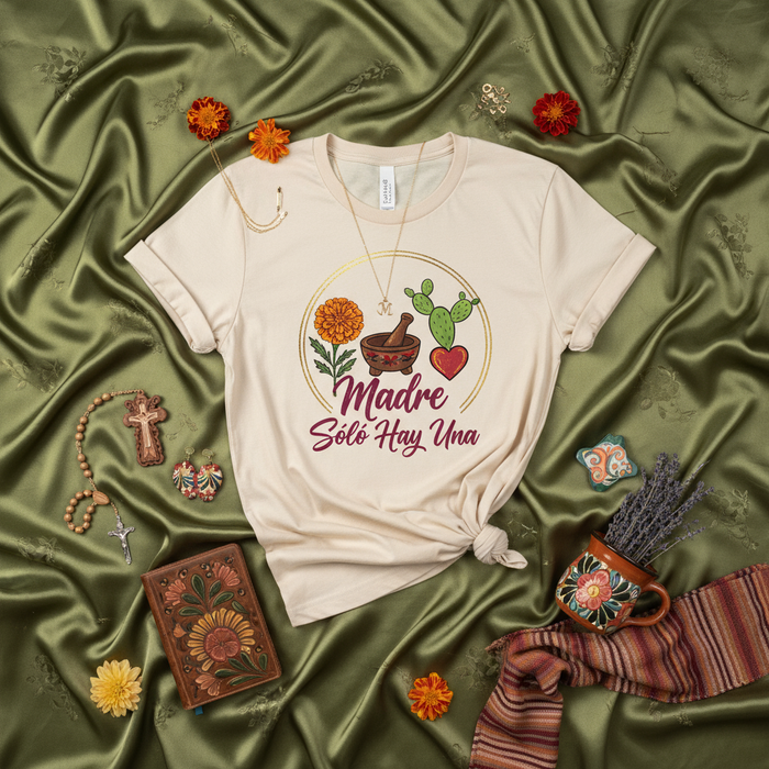 Madre Sólo Hay Una Camiseta con Maguey y Cempasúchil, Playera del Día de la Madre, Regalo para Mamá, Blusa con Diseño Mexicano