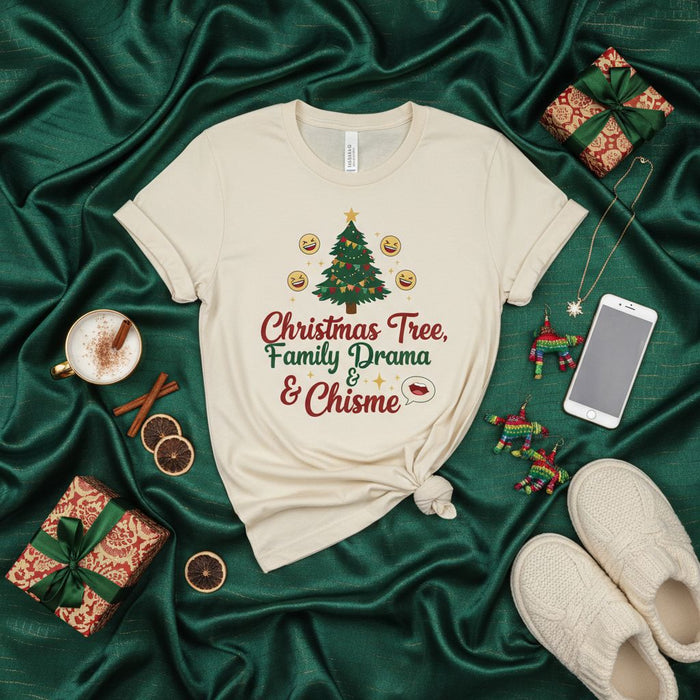 Christmas Tree, Family Drama & Chisme T-Shirt | Funny Holiday Tee with Emojis & Spanish Slang | Unisex Festive Shirt for Christmas Parties