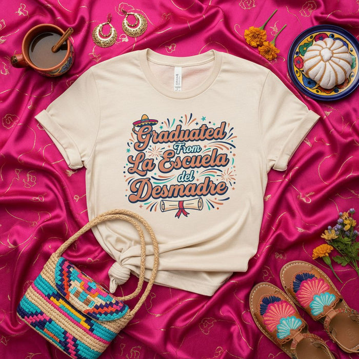 Graduato da La Escuela del Desmadre Maglietta, Divertente Regalo di Laurea Ispanico, Maglietta Latina Grad, Maglietta per Festa Messicana Fiesta, Maglietta con Citazione Spagnola, Cinco de Mayo, Top Graduato Università Scuola Superiore
