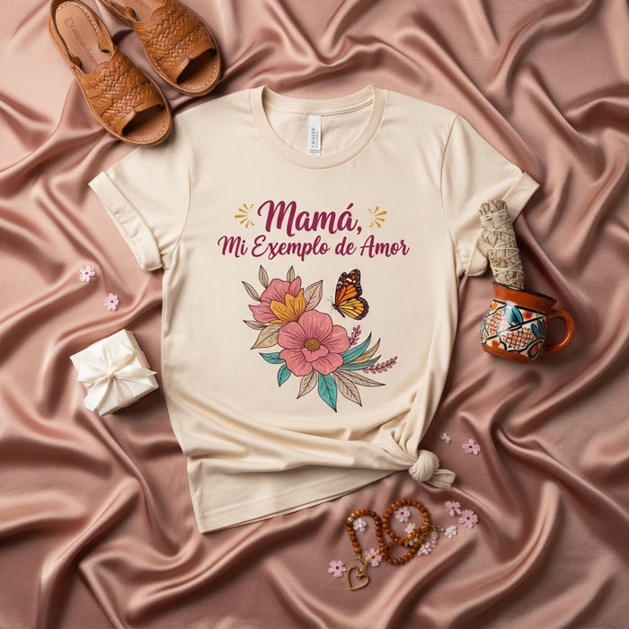 Mamá, Mi Ejemplo de Amor Camiseta, Regalo para Mamá, Día de la Madre, Camisa de Mariposas Florales para Madre, Ropa de Mujer para la Vida de Mamá Latina, Regalo de Cumpleaños, Camisa de Amor Familiar