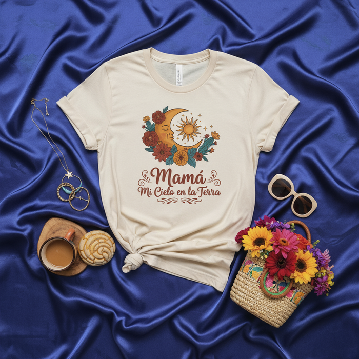 Mamá Mi Cielo en la Tierra Retro Celestial Boho T-Shirt for Mom, Moon Sun Flowers Spanish Phrase Mother's Day Gift Tee, Short Sleeve Unisex Shirt for Women
