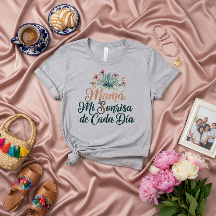 Mamá Mi Sonrisa de Cada Día T-Shirt, Mother's Day Gift Tee, Spanish Quote Shirt, Floral Agave Design, Familia Photo Frame Shirt, Casual Unisex Fit, Regalo para Mamá