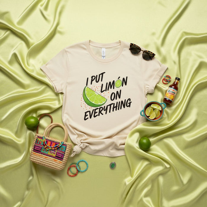 Metto Limone Su Tutto Maglietta | Divertente T-Shirt Agrumi per Amanti del Cibo Latino | Camicia Grafica Unisex Lime | Idea Regalo Salsa Piccante Snack Messicano