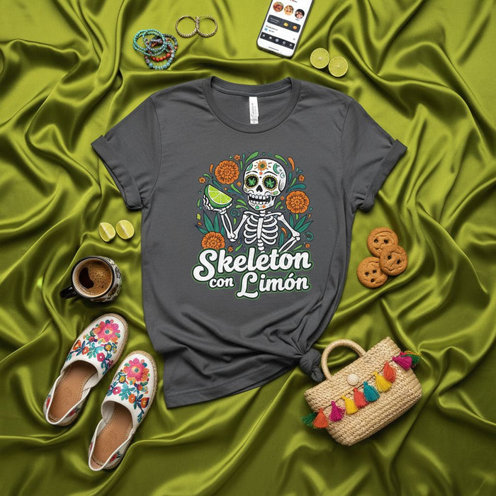 Skeleton con Limón Day of the Dead Shirt Unisex Funny Calavera Holding Lime T-Shirt Sugar Skull Dia de Muertos Gift Tee Floral Skeletons Graphic Apparel