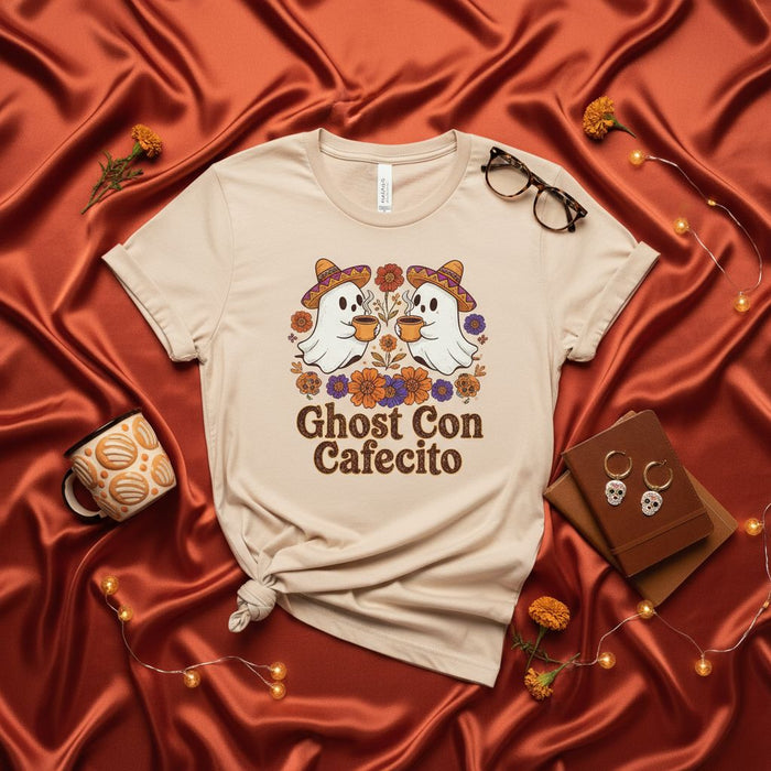 Camicia Spettrale Fantasma Con Cafecito Halloween, Maglietta Carina Stagione Spettrale Fantasma, Maglietta Divertente Scheletro Fiore Calendula, Regalo per Amante Caffè Autunnale, T-shirt Estetica Unisex