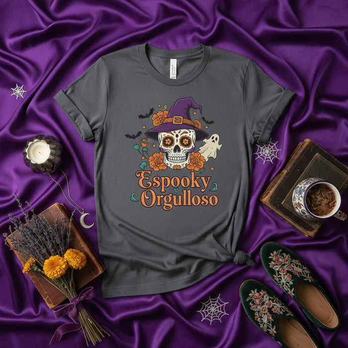 Camiseta de Calavera de Azúcar Orgulloso y Espooky para Halloween, Calavera de Día de Muertos con Sombrero de Bruja y Fantasma, Camiseta Unisex con Frase en Español