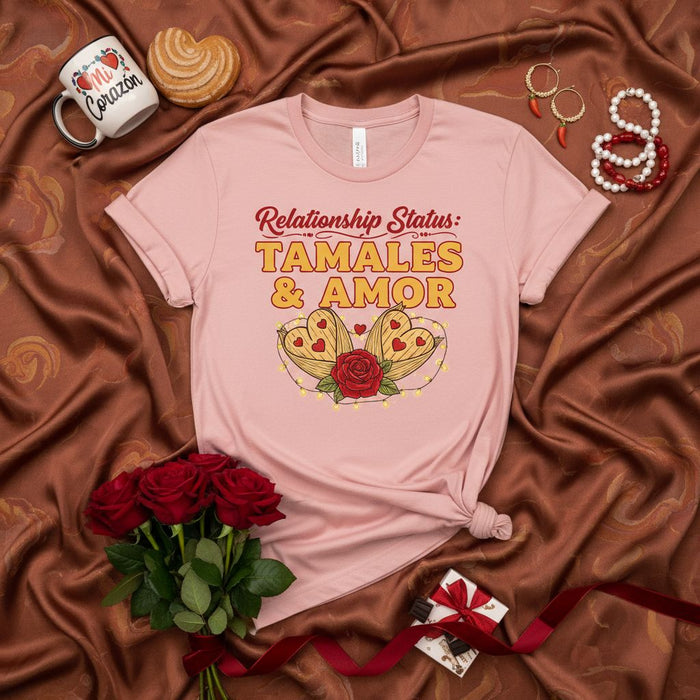 Stato della Relazione: Tamales & Amore T-Shirt, Maglietta Simpatica San Valentino, Divertente Maglia Amore, Maglietta Cibo Ispanico, Regalo Amante Tamale, Top Cultura Messicana, Abbigliamento con Scritta Romantica