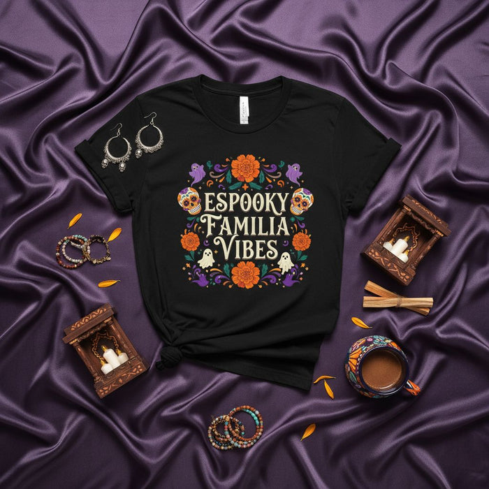Camiseta Espooky Familia Vibes, Día de Muertos, Calaveras de Azúcar, Fantasma, Corona Floral Morada y Naranja, Regalo de Halloween para Familia Hispana Latinx