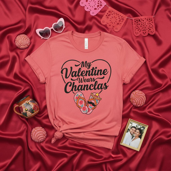 Maglietta San Valentino 'My Valentine Wears Chanclas', Maglia Divertente ispanica, Infradito Concha, Regalo Novio Latino Carino, Abbigliamento San Valentino Spagnolo