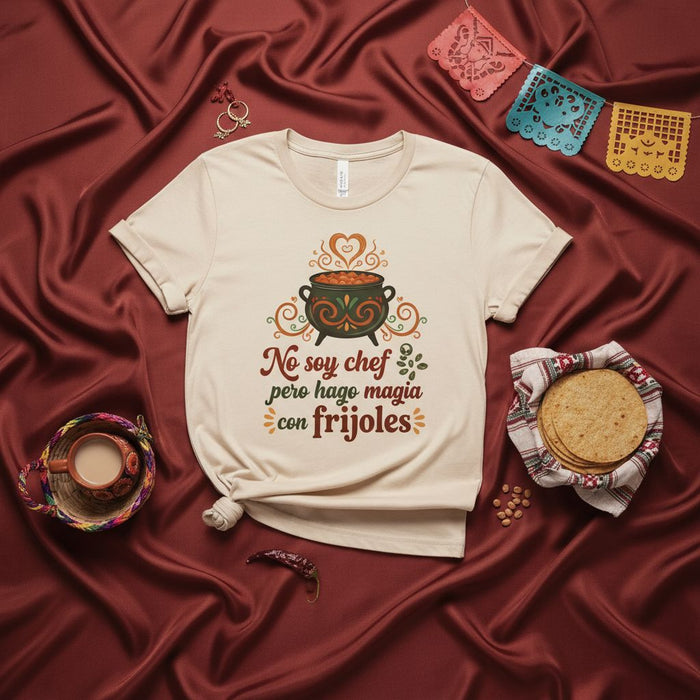 No soy chef pero hago magia con frijoles | Unisex T-Shirt with Mexican Bean Pot Design, Hispanic Heritage Cooking Tee, Funny Food Lover Gift, Latina Abuela Shirt, Frijoles negros.