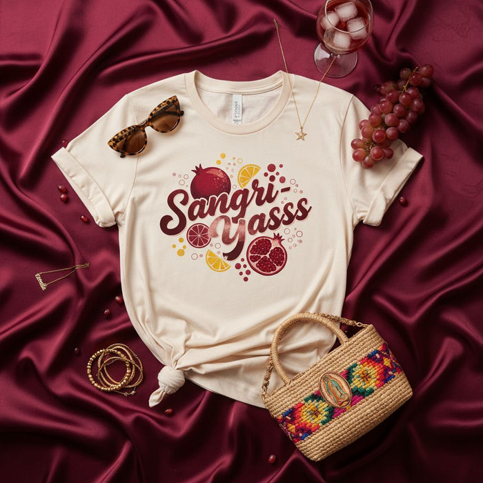 Sangri-Yasss T-Shirt | Lustiges Wein- & Frucht-Grafik-T-Shirt | Unisex Sangria Liebhaber Hemd für Sommerpartys, Urlaub & Cinco de Mayo Geschenkidee