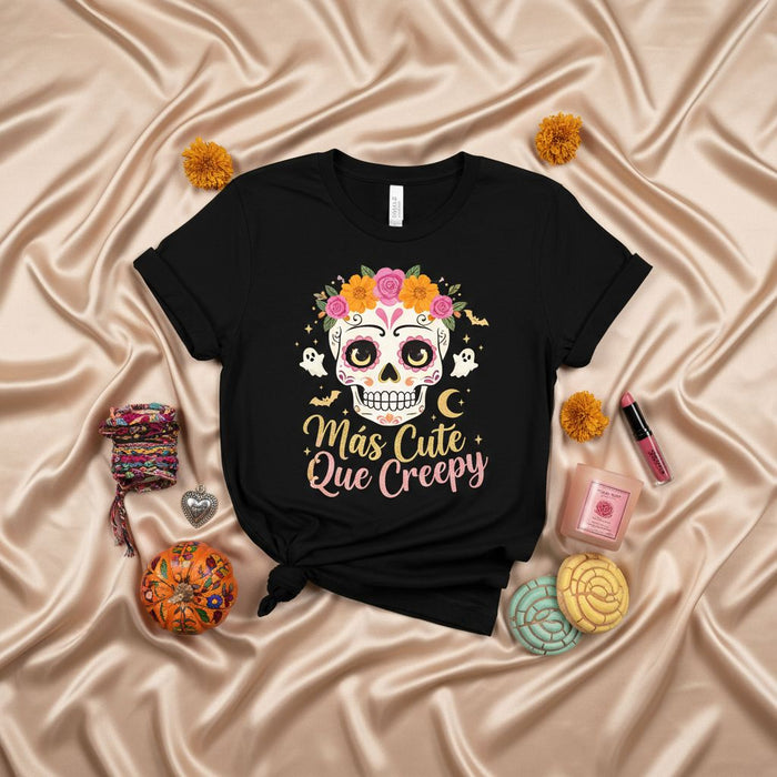 Más Cute Que Creepy Sugar Skull Day of the Dead Shirt, Women's Floral Calavera T-Shirt, Cute Halloween Dia de Muertos Tee, Unisex Graphic Shirt with Ghosts & Flowers