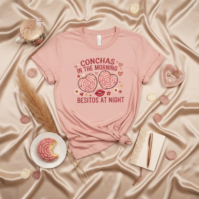T-Shirt Conchas Al Mattino Besitos Alla Sera, Carina Maglietta Messicana Dolce a Forma di Cuore Pan Dulce, Divertente Regalo Latina Besos per Lei