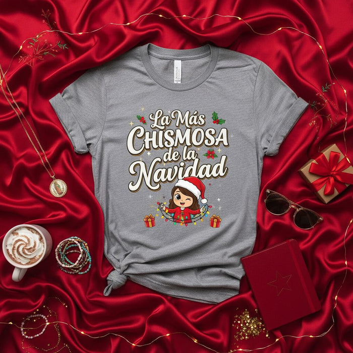 La Más Chismosa de la Navidad Funny Latina Christmas Shirt, Spanish Holiday Gossip Tee, Women's Santa Hat T-shirt Gift Idea