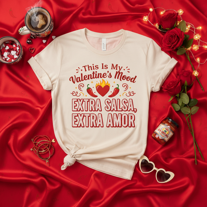 Mi Mood de San Valentín Extra Salsa Extra Amor Camiseta | Divertida Camisa de San Valentín con Corazón de Chiles | Regalo de Amor Latino Picante Para Él o Ella | Camiseta Unisex de Fiesta