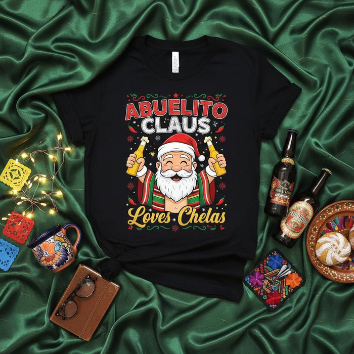 Abuelito Claus Loves Chelas Mexican Christmas T-Shirt, Funny Hispanic Santa Drinking Beer Holiday Fiesta Tee, Unisex Xmas Gift for Grandpa or Dad in Spanish English Mix, Cute Family Matching Outfit Mexicada