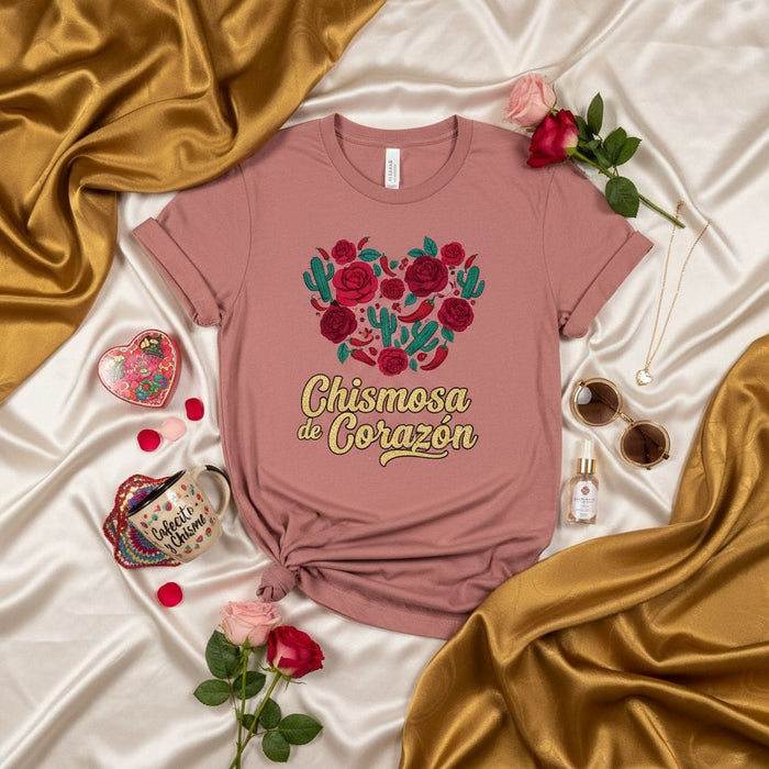 Chismosa de Corazón T-Shirt, Corazón de Rosas y Cactus, Camiseta Unisex, Regalo para Amigas, Latín, Spanish T-Shirt, Rosa Polvo Mexicada