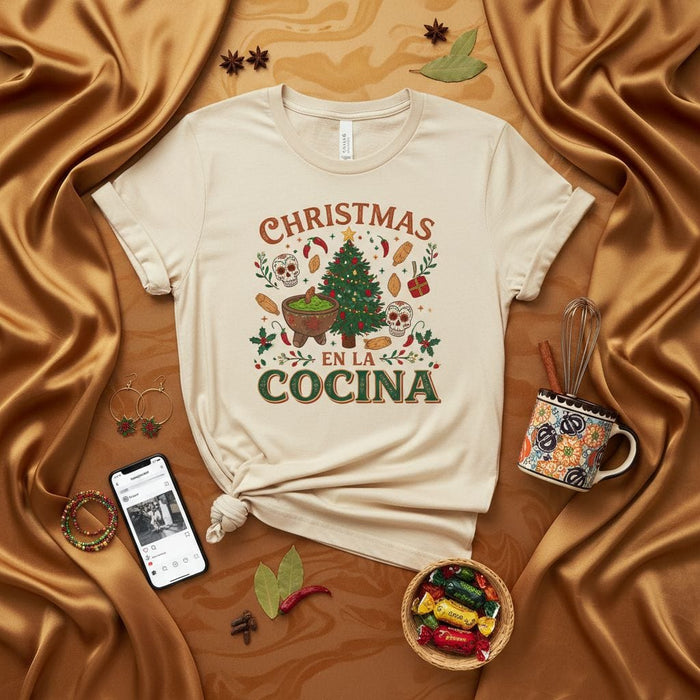 Christmas En La Cocina Shirt, Mexican Food Christmas Tree Tee, Day of the Dead Skulls Tamales Navidad Kitchen T-Shirt, Funny Holiday Cooking Gift Idea Mexicada