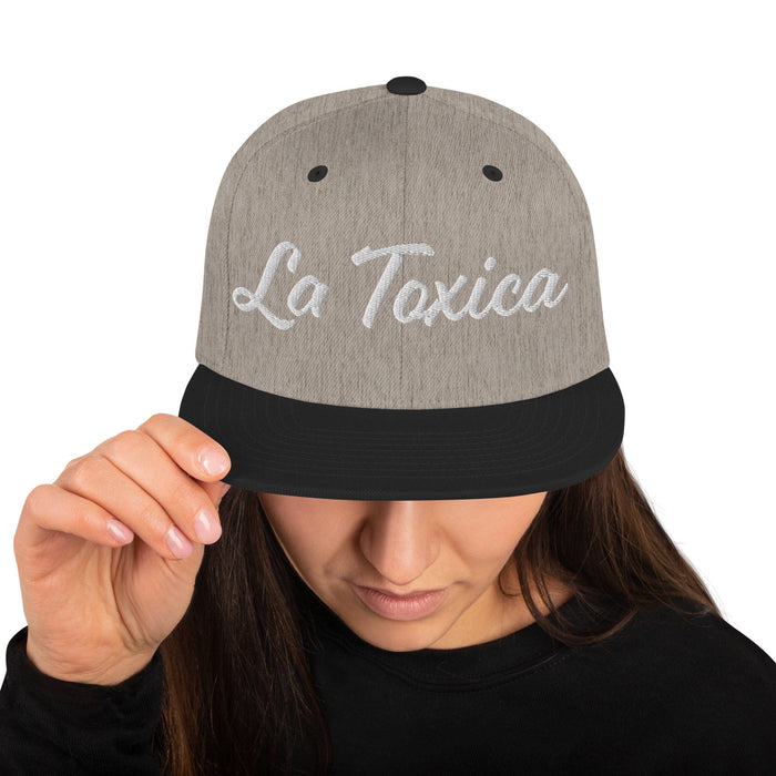 Gorra snapback divertida con el juego de bingo mexicano La Toxica bordada