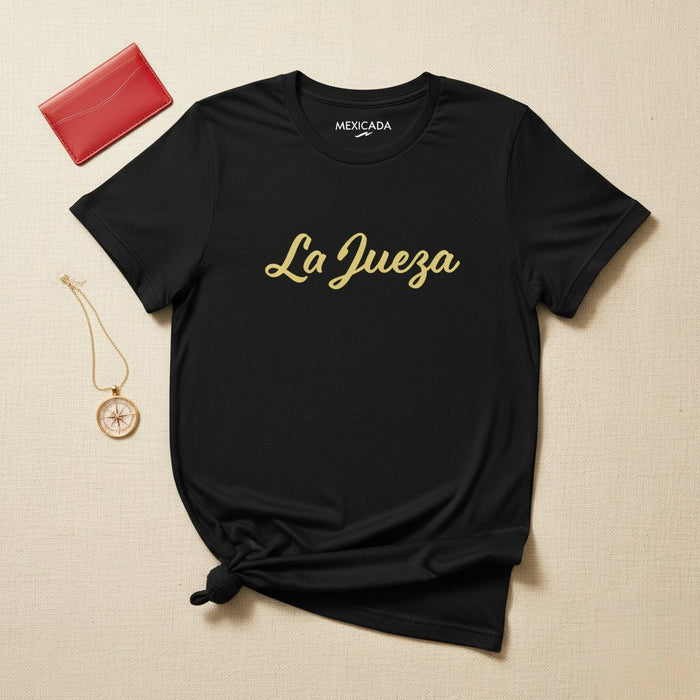 La Giudice Maglietta | Il Giudice, Giustizia, Forza, Autorità, Potere | L5