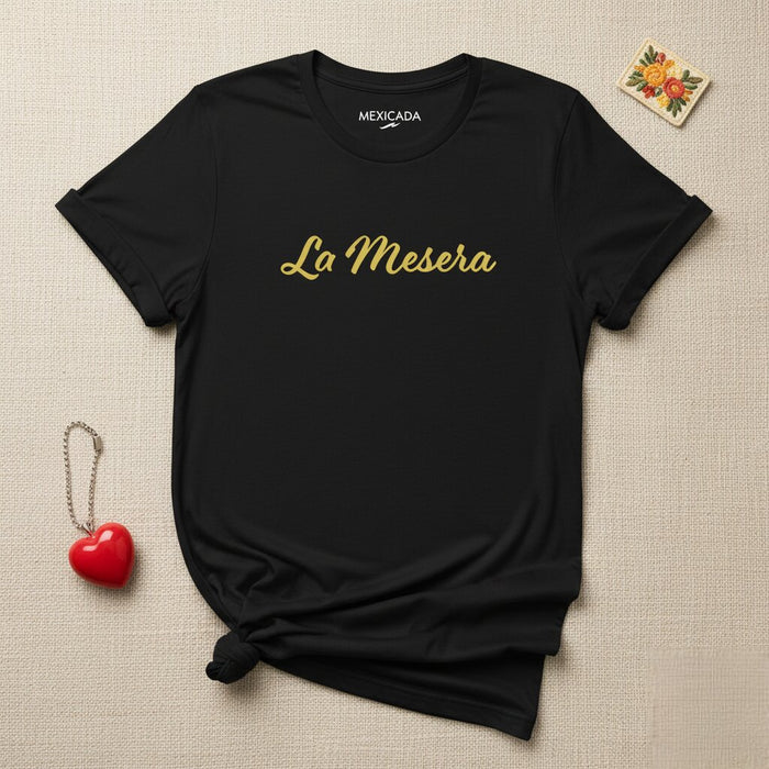 La T-shirt da uomo e donna La Mesera | Cameriera, cameriere, ristorante, servizio, ospitalità, L5