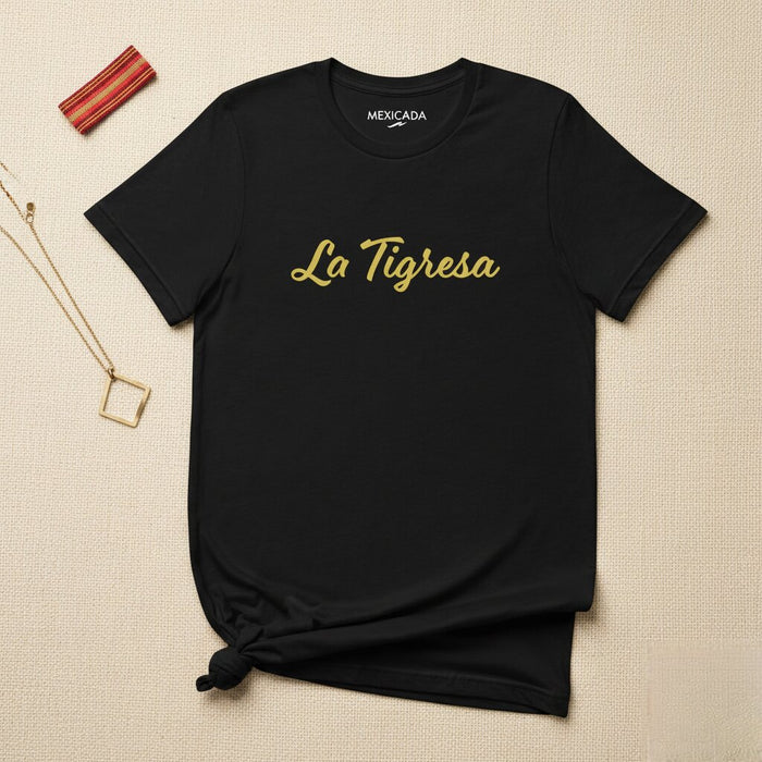 La Maglietta La Tigressa | La Tigre, Fiera, Potenza, Forza, Coraggio, Spirito della Giungla, Orgoglio Selvaggio | L5