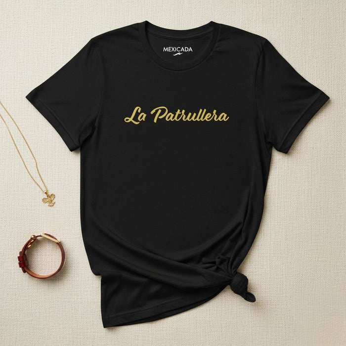 La Maglietta Patrullera da Uomo e Donna | La Pattugliatrice, Giustizia, Coraggio, Eroe Latina, Difensore | L5