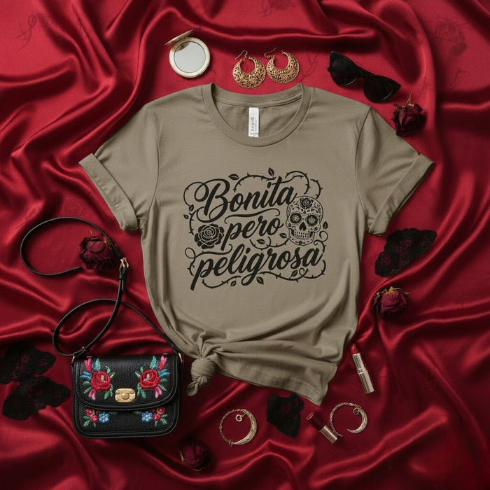 Camiseta Bonita Pero Peligrosa, Calavera de Azúcar, Cita en Español, Día de Muertos, Mexicana, Gráfica para Mujer, Estilo Boho, Diseño Floral