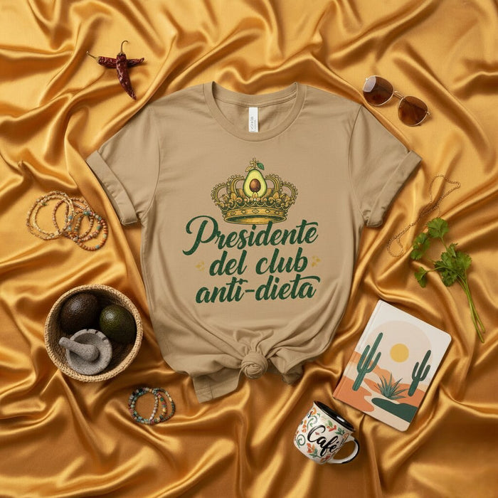 Camiseta "Presidente del Club Anti-Dieta" con Corona de Aguacate, Regalo Divertido para Amantes del Aguacate, Playera Unisex con Frase en Español, Ropa Anti-Dieta, Estilo Casual