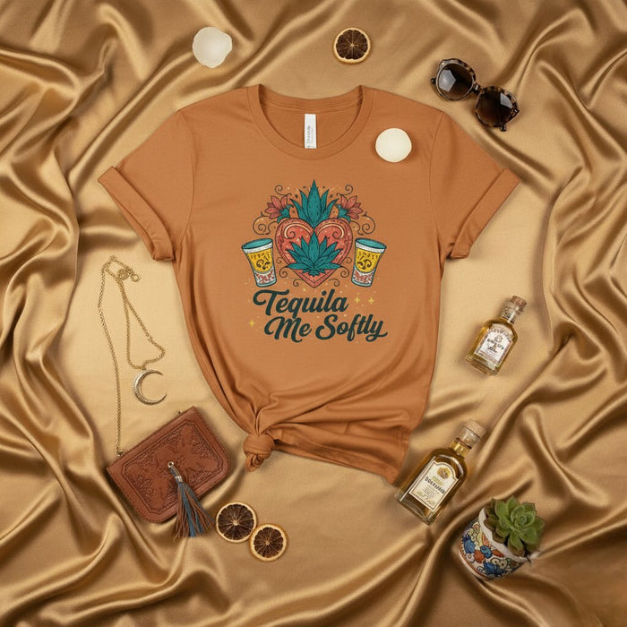 Camiseta Tequila Suavemente, Corazón de Agave, Dos Vasos Tequileros, Gráfica Unisex Retro, Fiesta Mexicana, Cinco de Mayo, Beber Licor