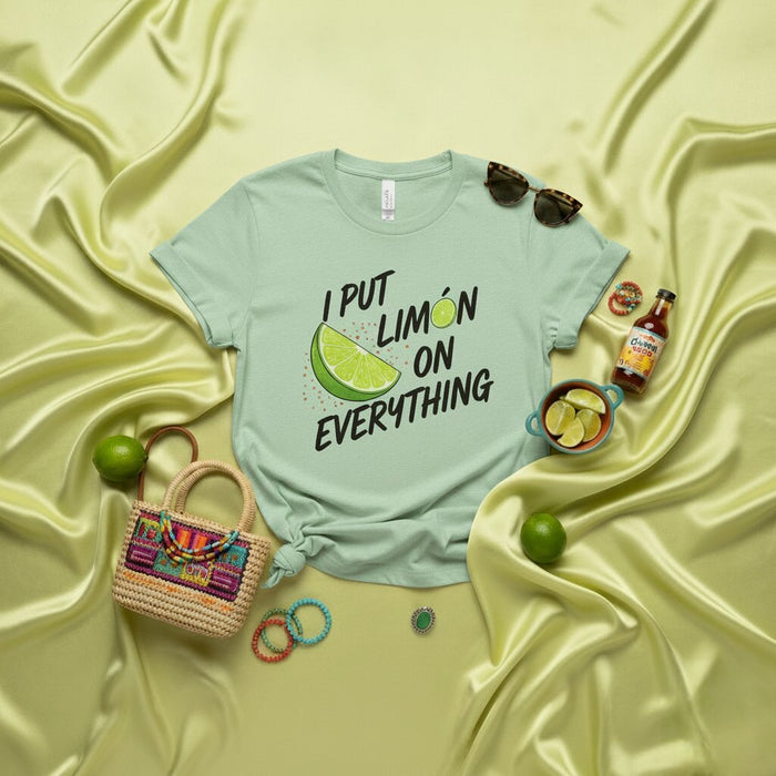 T-shirt I Put Limón On Everything | Tee-shirt drôle pour les amoureux de la cuisine latine et des agrumes | Chemise unisexe avec graphique de citron vert | Idée cadeau collation mexicaine et sauce piquante