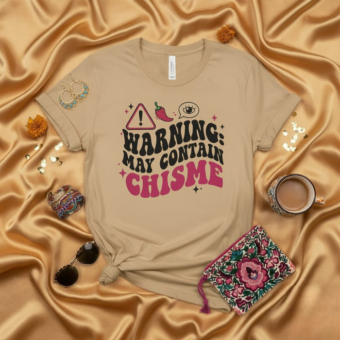 AVERTISSEMENT : Peut contenir du CHISME T-Shirt, T-shirt Latina drôle, Tee avec mot espagnol, T-shirt fantaisie potins, Top avec argot mexicain, Cadeau pour Comadre, Vêtement unisexe culture hispanique