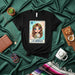 LA GRIEGA Loteria Card T-Shirt Cute Greek Woman Cartoon Art Tee Number 18 Mythology Inspired Traditional Mexican Bingo Game Design Unisex Apparel Gift Mexicada