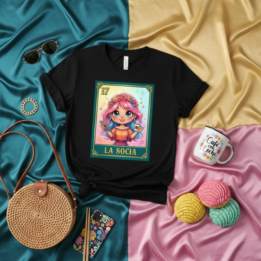 LA SOCIA Loteria Card T-Shirt Cute Modern Woman Cartoon Design Unisex Graphic Tee Mexican Bingo Game Inspired Apparel for Latina Culture Lovers Mexicada