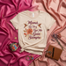 Mamá, La Voz Que Me Guía Siempre T-Shirt for Women, Mother's Day Gift, Spanish Language Tee with Hummingbirds and Floral Design, Cute Beige Mom Shirt, Regalo para Mamá Mexicada