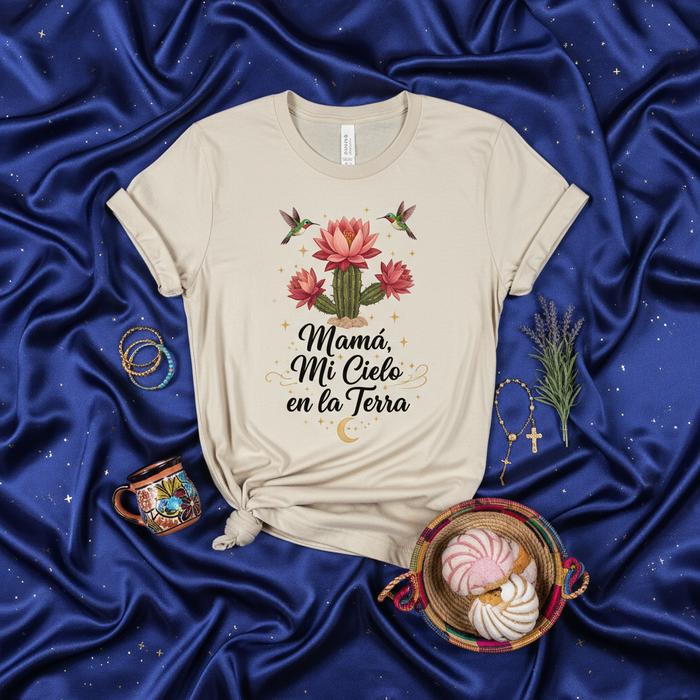 Mamá, Mi Cielo en la Tierra Camiseta, Día de la Madre Regalo, Hummingbird Cactus Flower T-Shirt, Spanish Quote Tee, Sarcastic Funny Mama Shirt, Boho Desert Mom Gift, Hispanic Heritage. Mexicada