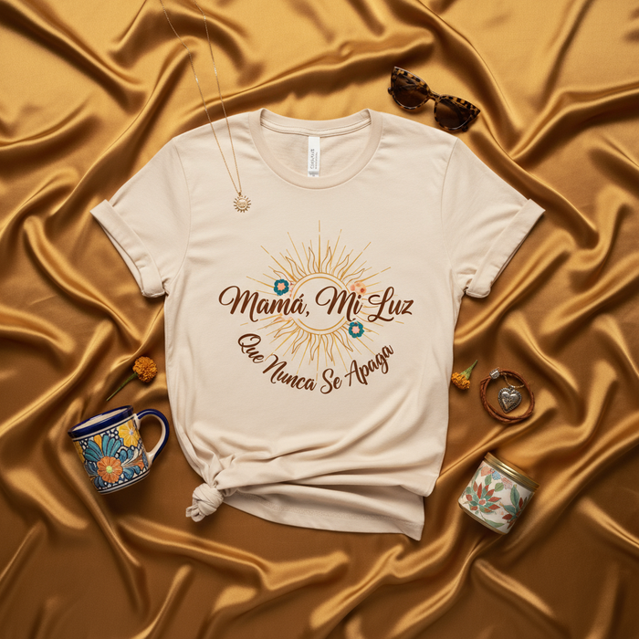 Mamá Mi Luz Que Nunca Se Apaga T-Shirt, Spanish Mother's Day Shirt, Sol y Flores Design, Regalo para Mamá, Sol Brillante, Camiseta Unisex, Regalo para el Día de las Madres, Playera Latina, Regalo para la Mamá Latina Mexicada