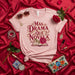Más Drama Que Novela T-Shirt | Funny Spanish Quote Tee | Book Lover Gift | Rosa Flower Graphic | Unisex Soft Pink Shirt for Women and Men Mexicada
