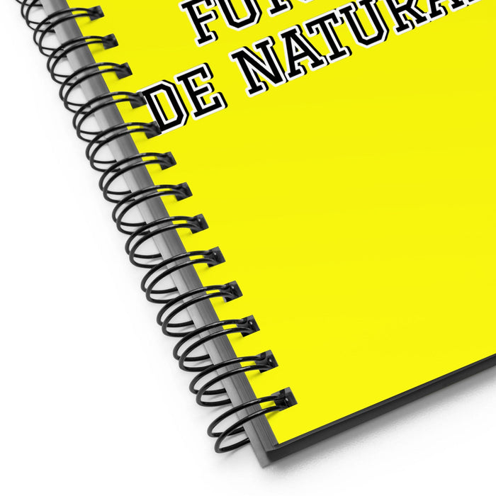 La Fotógrafa De Naturaleza The Nature Photographer | Yellow Spiral Notebook, 140 Dotted Sheets | Funny Gift Idea Home Office Work | Mexican Spanish Pride Gift Mexicada