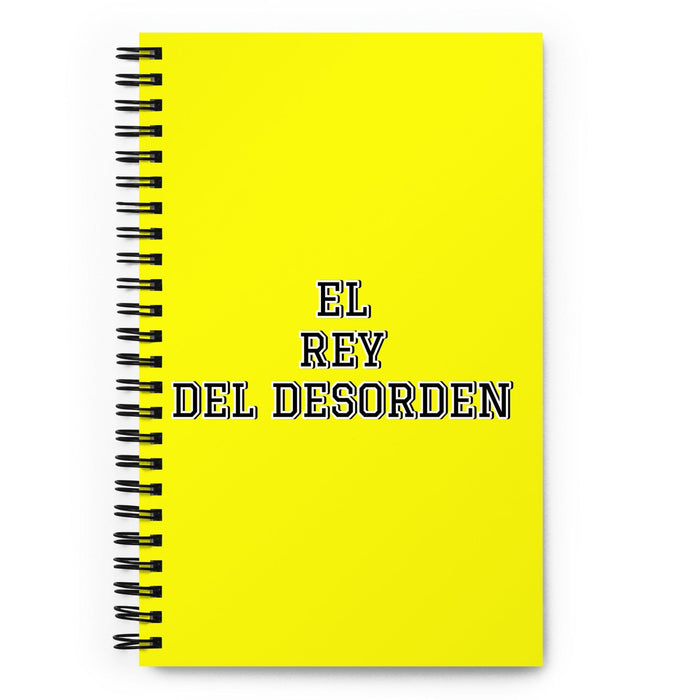 El Rey Del Desorden The Queen / King Of Chaos | Yellow Spiral Notebook, 140 Dotted Sheets | Funny Gift Idea Home Office Work | Mexican Spanish Pride Gift Mexicada