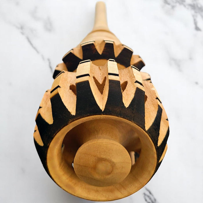 Autentico frullino messicano per cioccolata calda (Molinillo de madera) elegantemente realizzato a mano