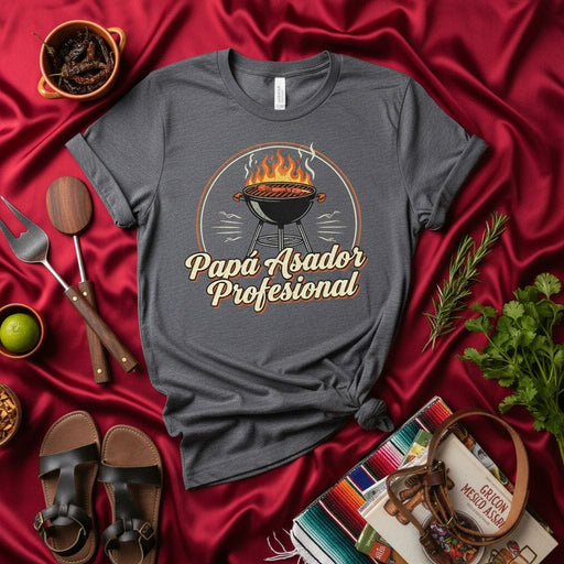 Papá Asador Profesional T-Shirt | Camiseta para Papá Parrillero, Regalo del Día del Padre, Barbacoa, Maestro de la Parrilla, BBQ Dad Shirt for Grilling Enthusiasts Mexicada