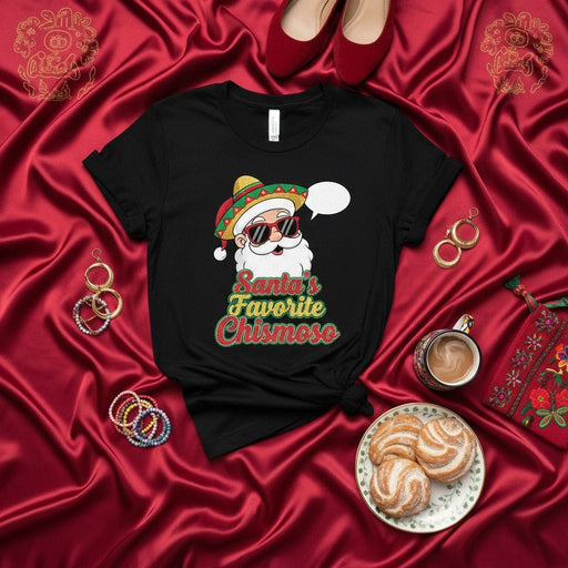 Santa's Favorite Chismoso T-Shirt: Funny Mexican Santa Claus with Sombrero and Sunglasses Christmas Tee, Holiday Party Shirt for Men and Women, Spanglish Christmas Humor Gift Idea Mexicada