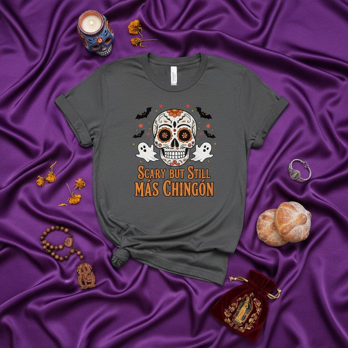 Scary But Still Más Chingón T-Shirt, Sugar Skull Día de Muertos Halloween Tee, Funny Mexican Spanish Saying Spooky Graphic Unisex Shirt with Bats and Ghosts Mexicada